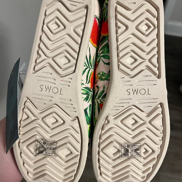 TOMS Women's Tropical Print Slip-On Shoes - Picture 3 of 4